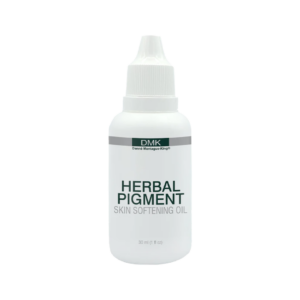 Herbal Pigmentation Oil imitates the skin’s natural sebaceous flow. It desquamates dry discoloured skin while strengthening and replacing vital lipids.