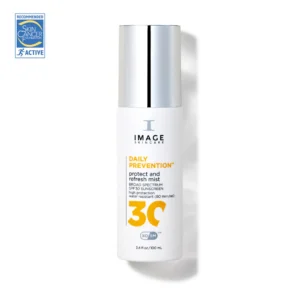 Protect and Refresh Mist is a hydrating dry-oil SPF 30